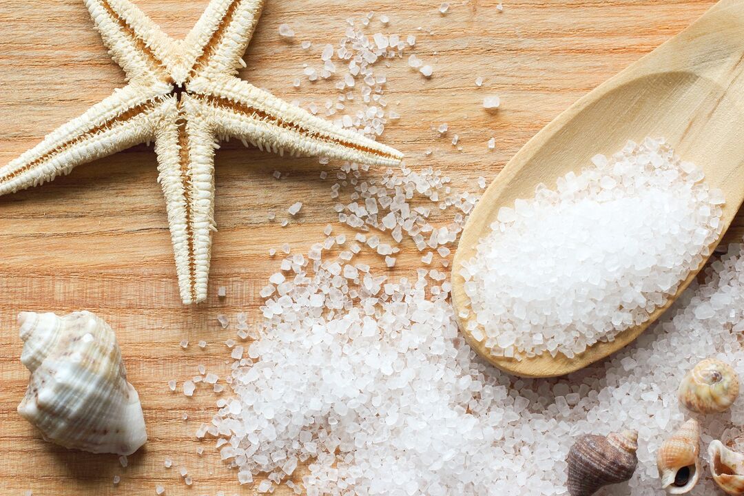 Treatment of fungi with sea salt
