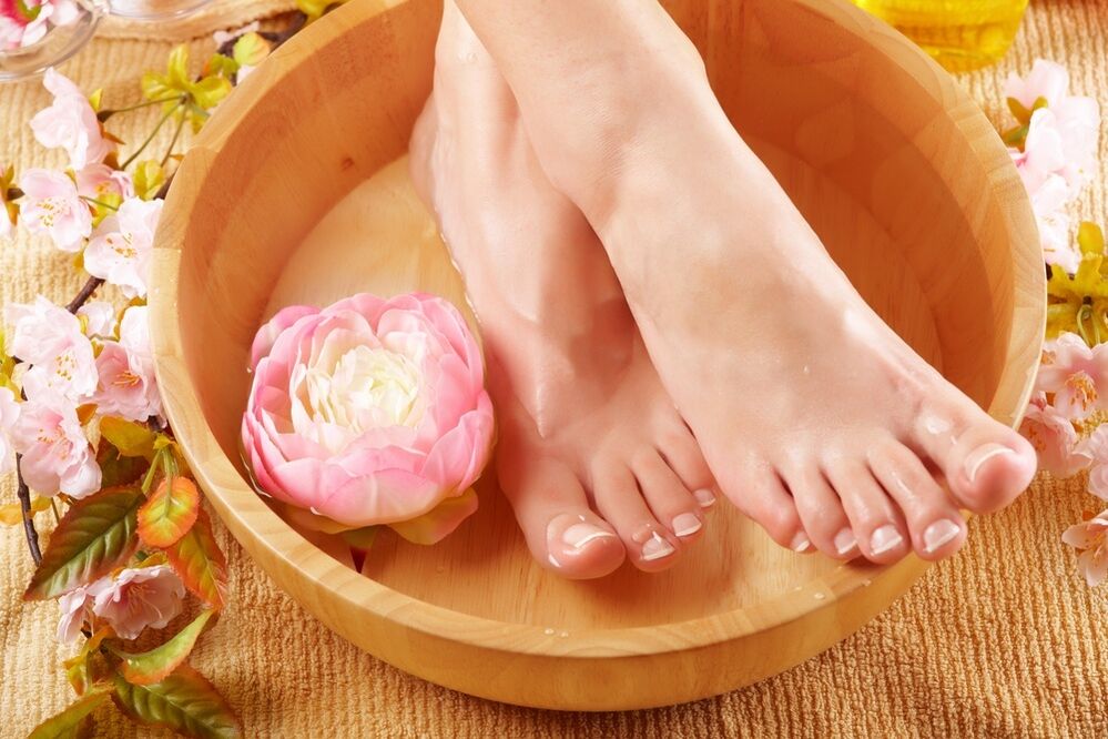 foot bath against nail fungus